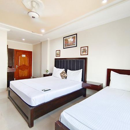 Hotel Crown Inn Multan Exterior photo