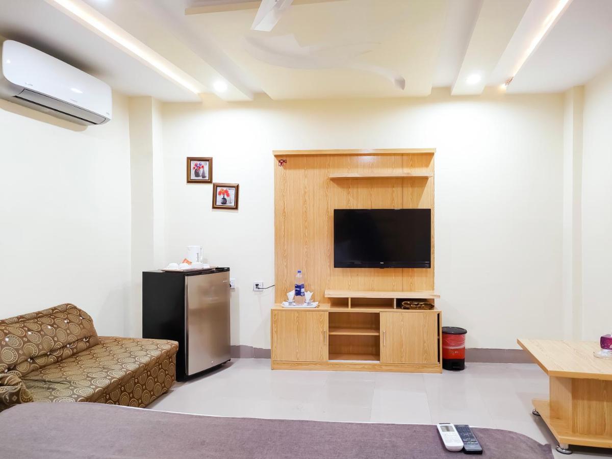 Hotel Crown Inn Multan Exterior photo